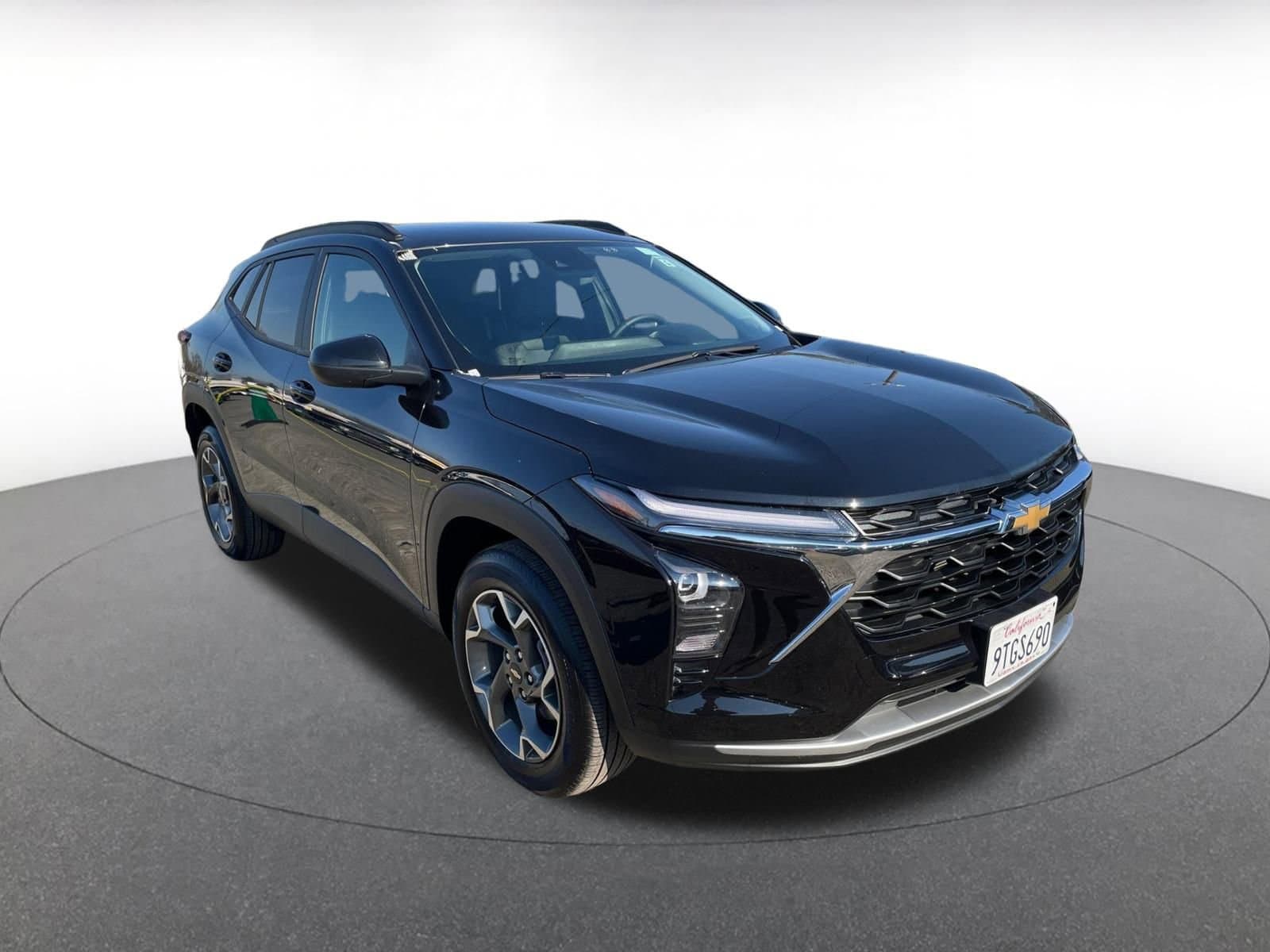 Thumbnail: 2025 Chevrolet Trax - 1