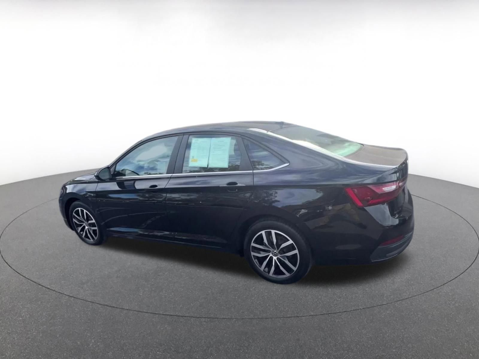 Thumbnail: 2025 Volkswagen Jetta - 10