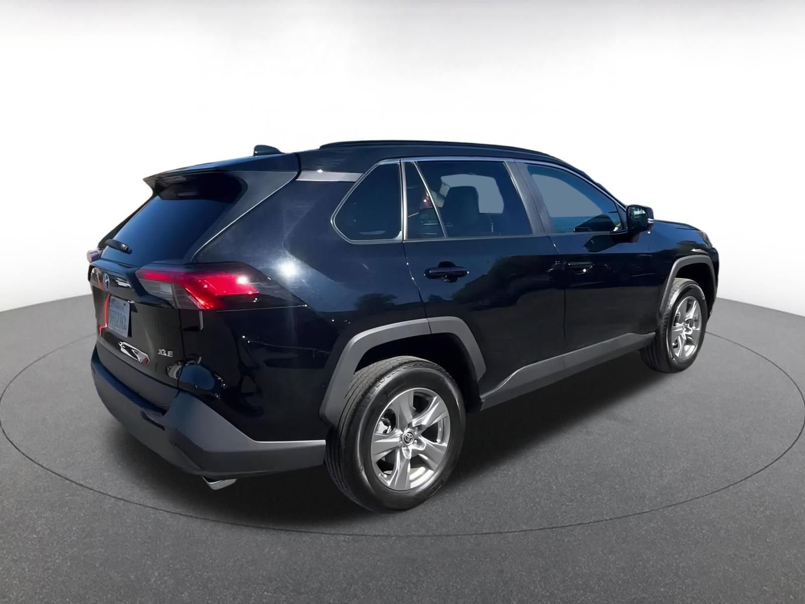 Thumbnail: 2025 Toyota RAV4 - 15