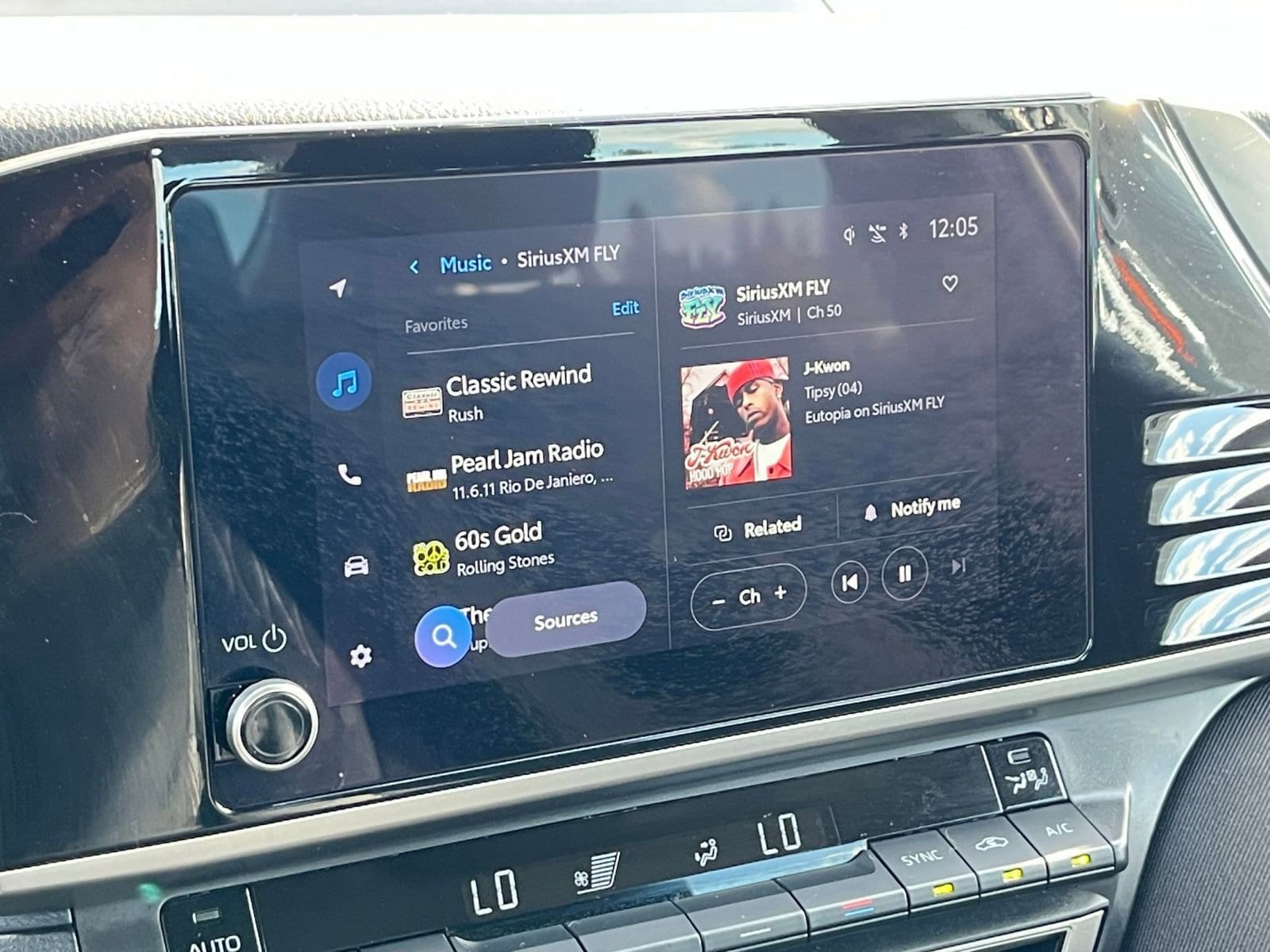 Thumbnail: 2025 Toyota Camry - 21