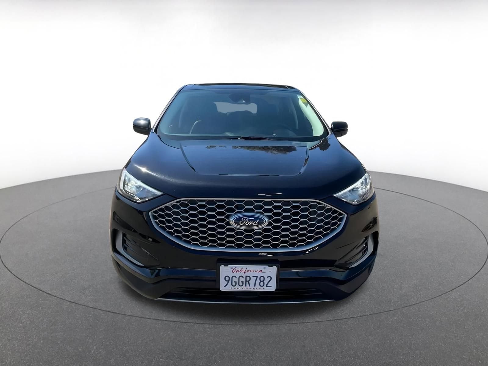 Thumbnail: 2023 Ford Edge - 4