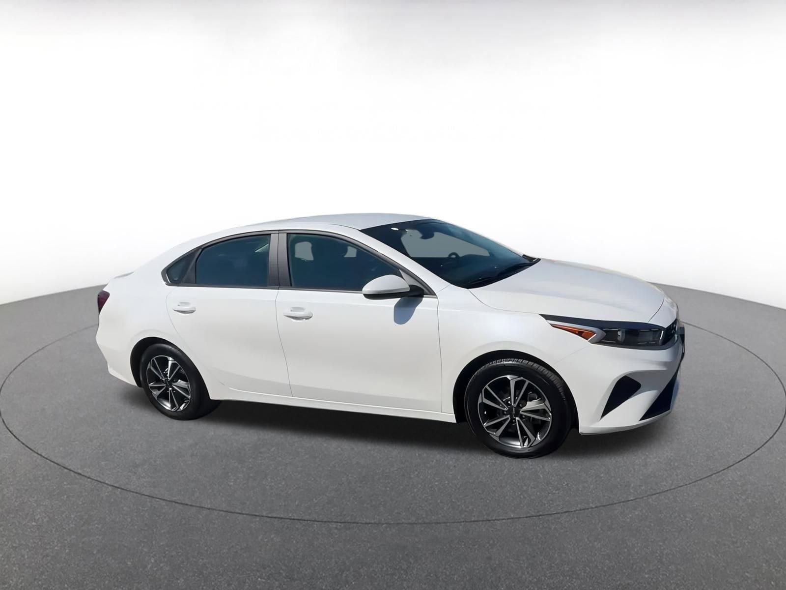 Thumbnail: 2023 Kia Forte - 2