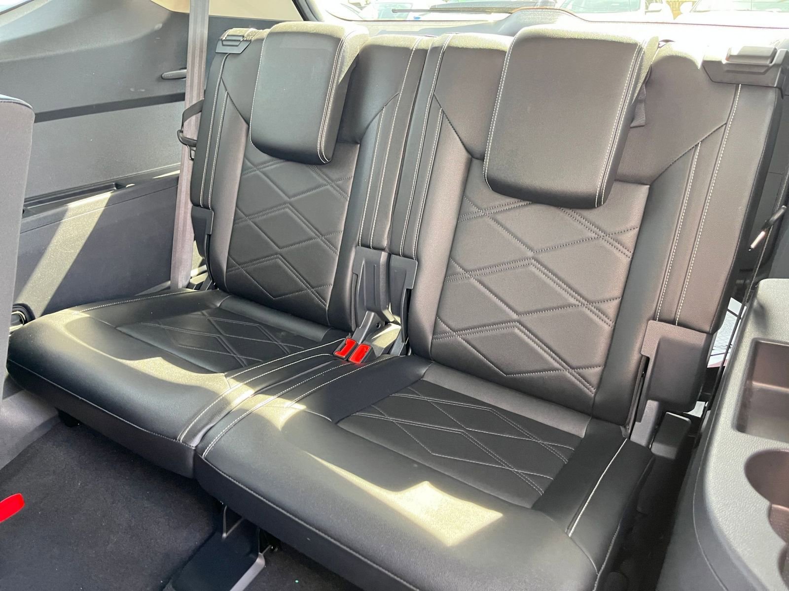 Thumbnail: 2025 Volkswagen Atlas - 32