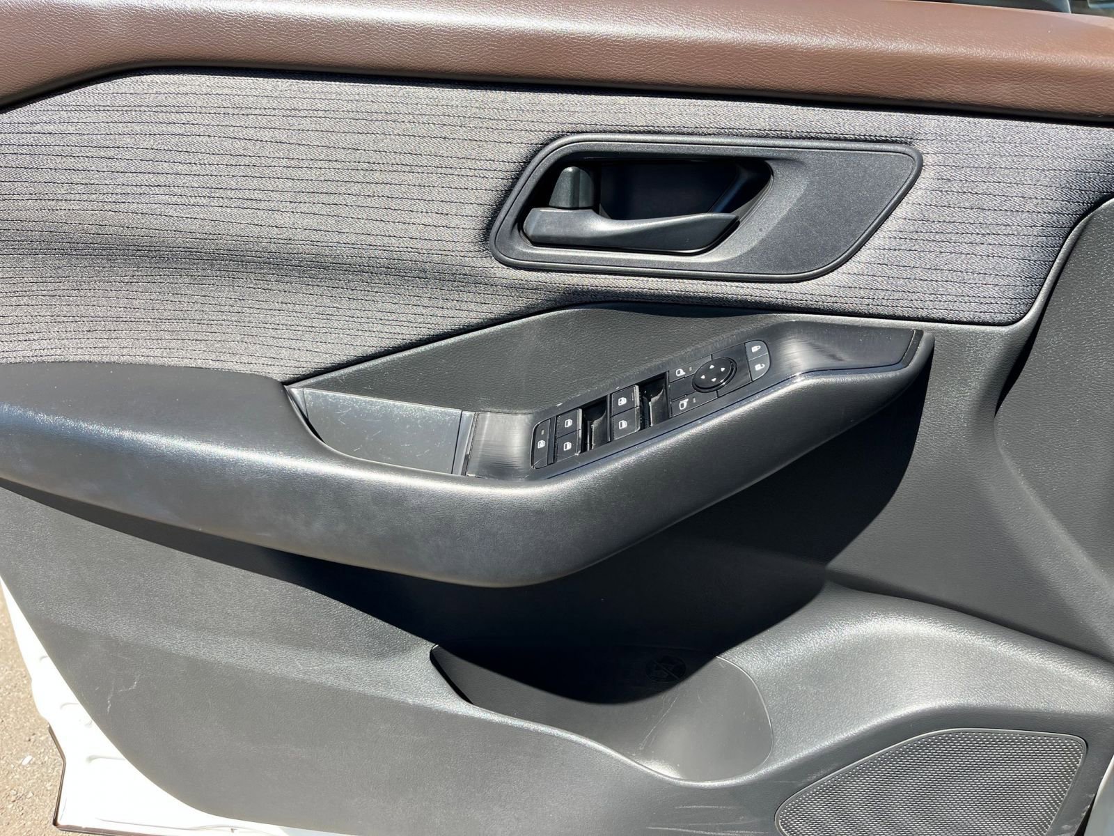 Thumbnail: 2023 Nissan Rogue - 20