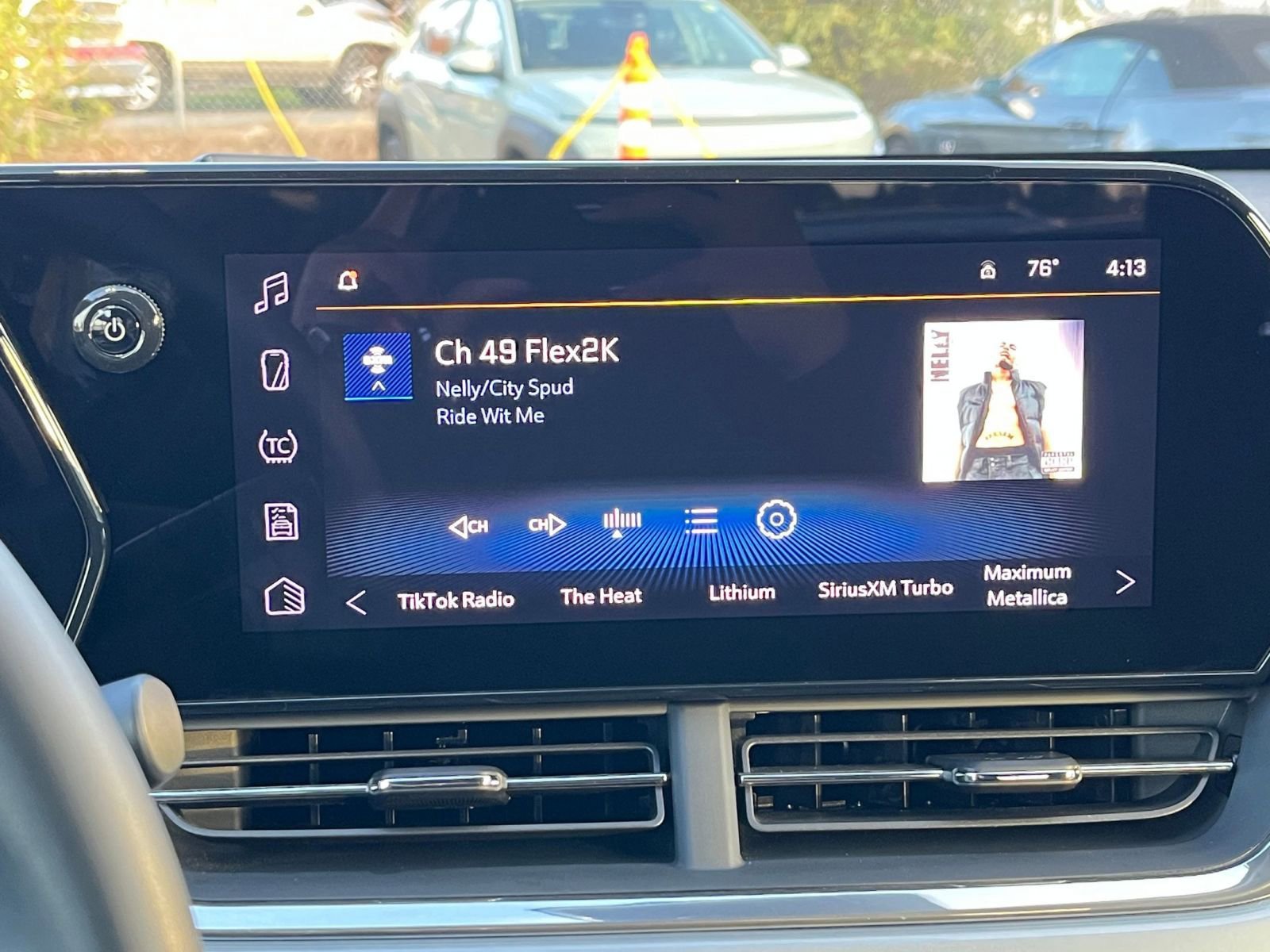 Thumbnail: 2025 Chevrolet Trax - 21