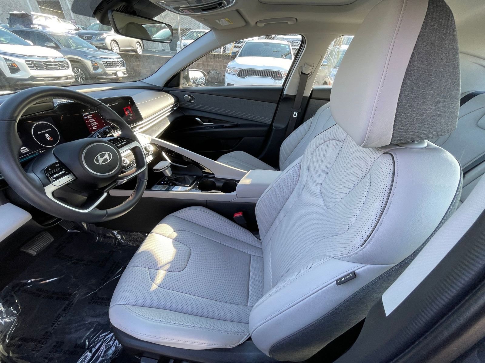 Thumbnail: 2025 Hyundai Elantra - 28