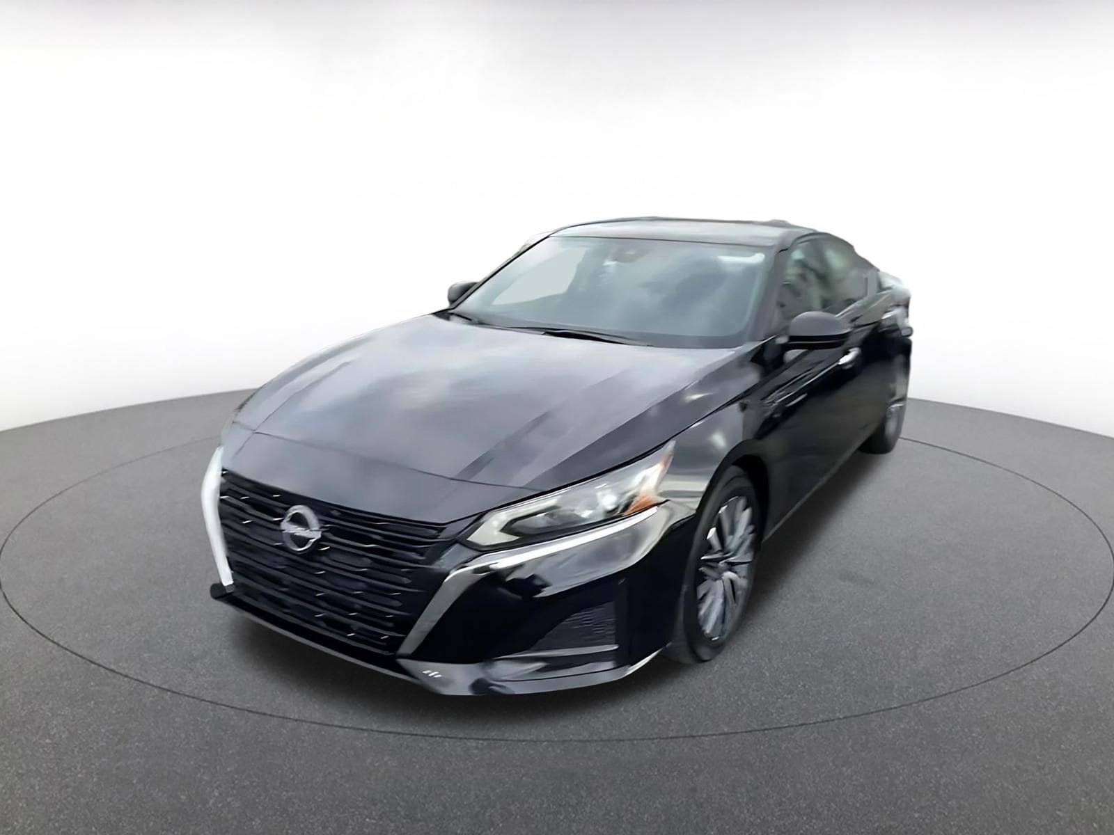 Thumbnail: 2025 Nissan Altima - 7