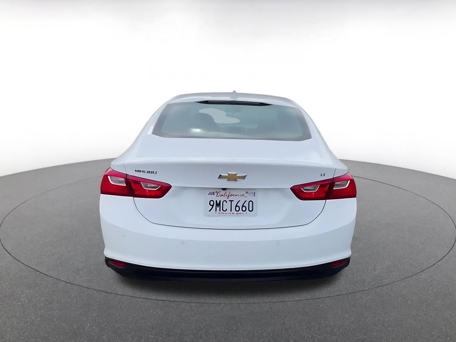 Thumbnail: 2024 Chevrolet Malibu - 12