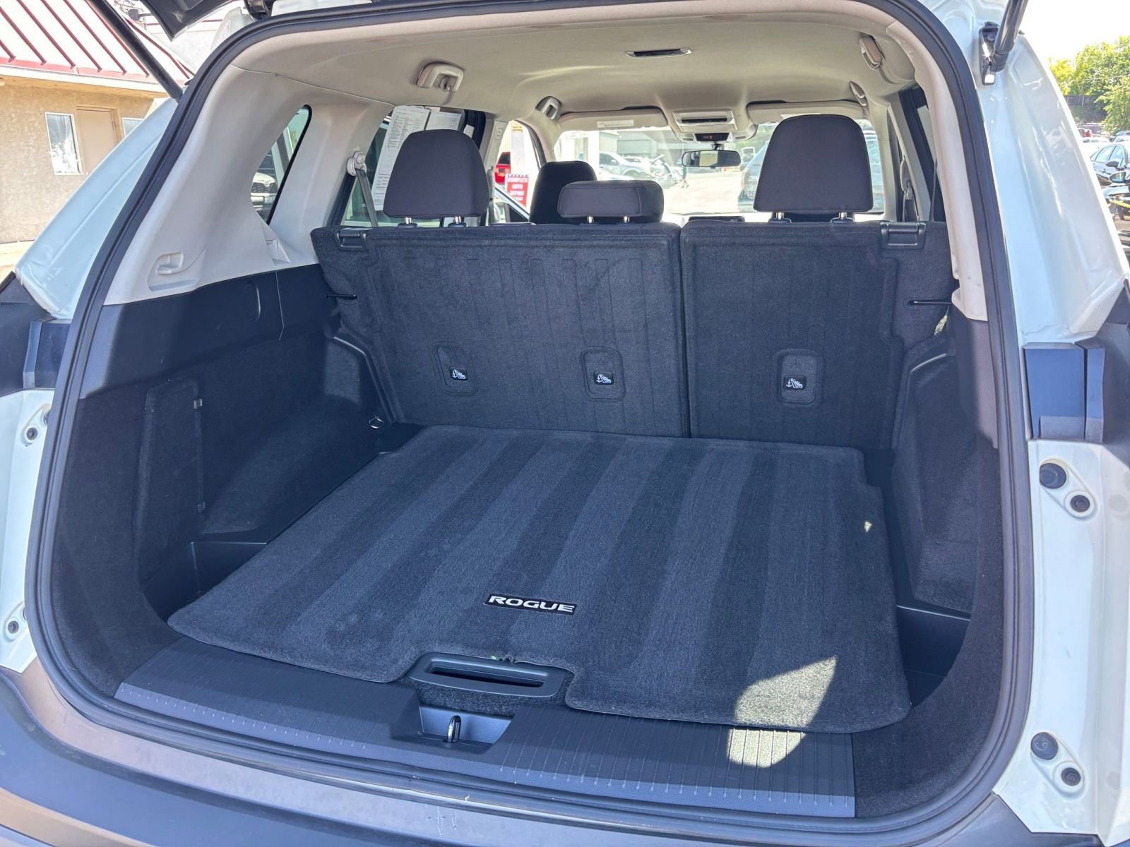 Thumbnail: 2023 Nissan Rogue - 31