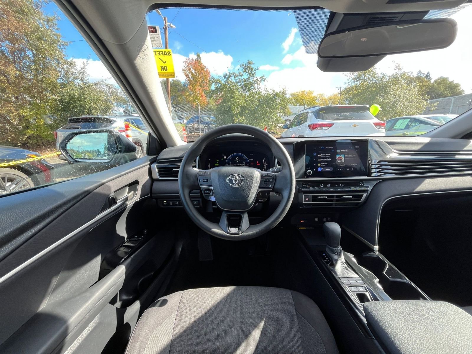 Thumbnail: 2025 Toyota Camry - 33