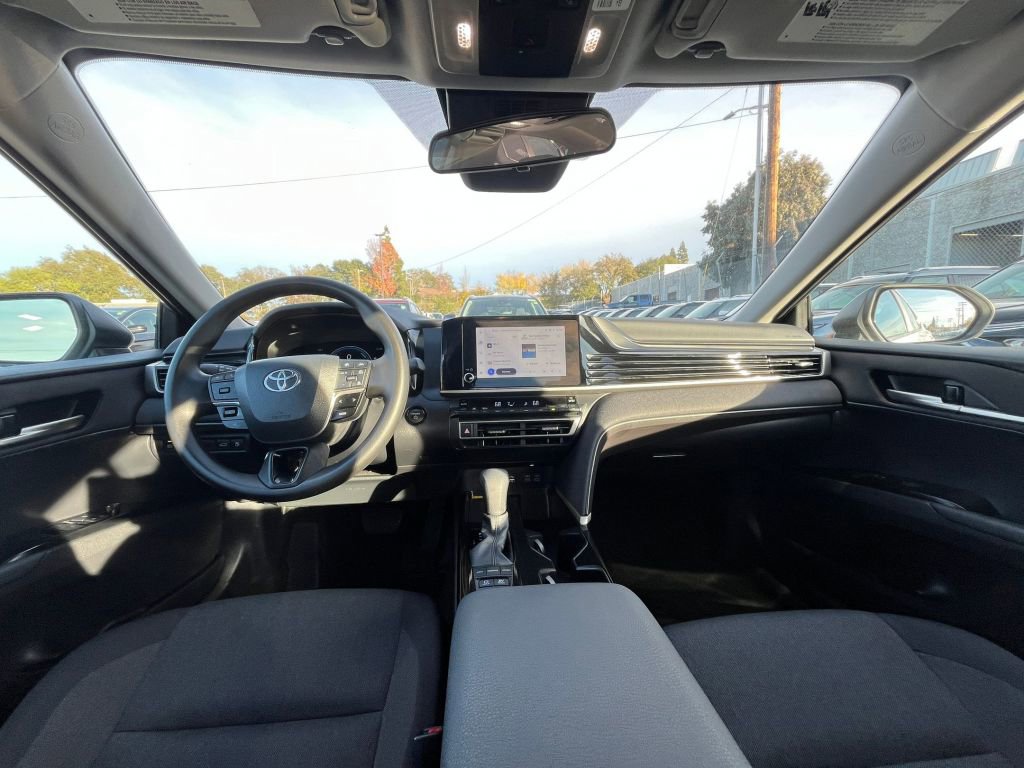Thumbnail: 2025 Toyota Camry - 33