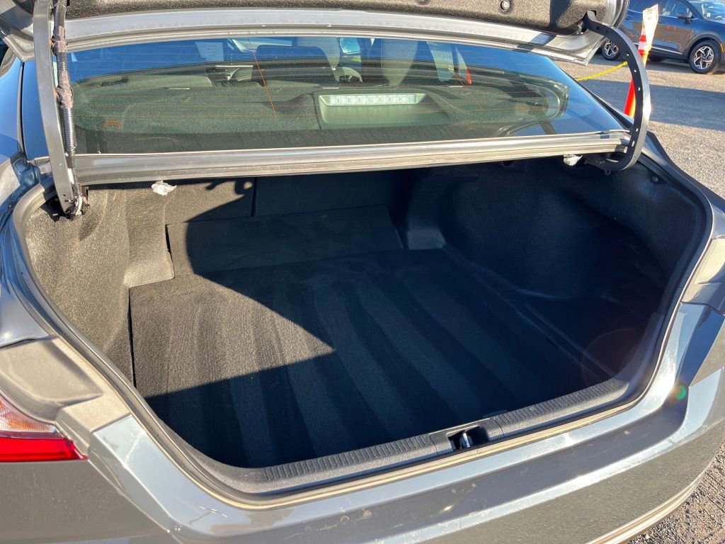 Thumbnail: 2025 Toyota Camry - 31