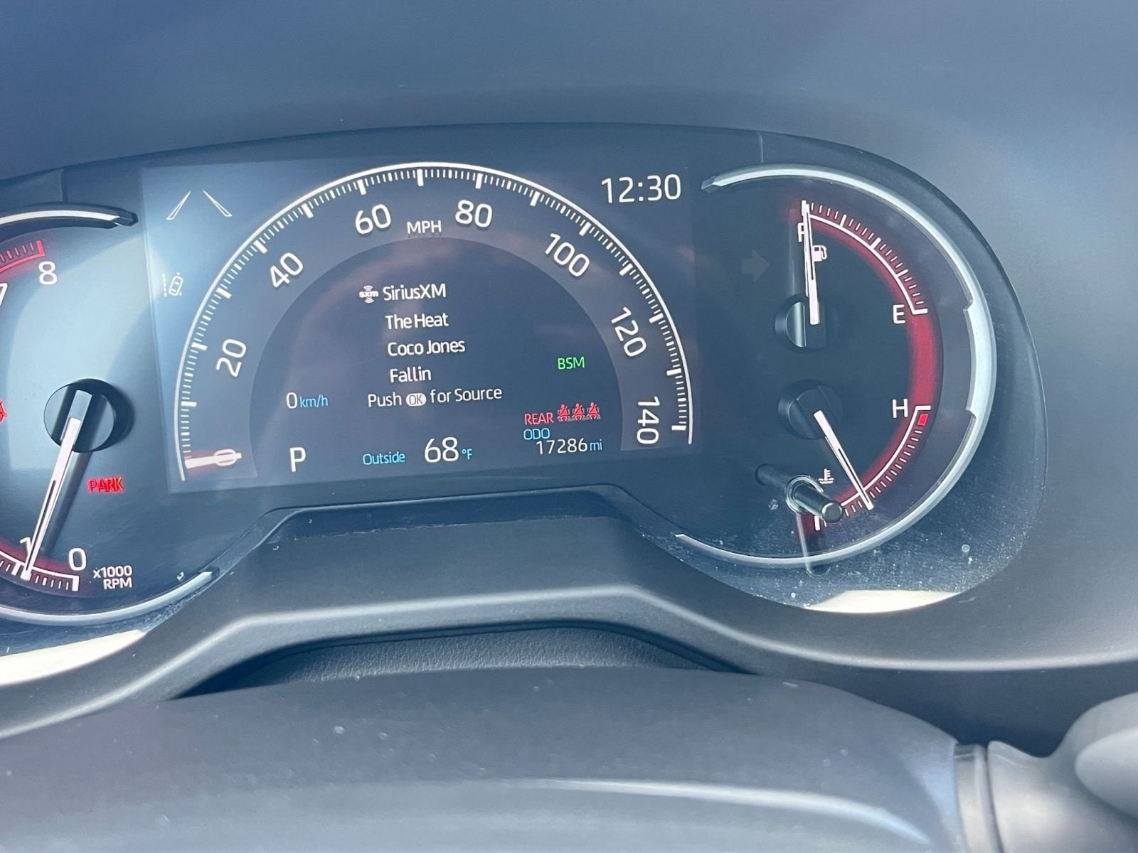 Thumbnail: 2025 Toyota RAV4 - 28