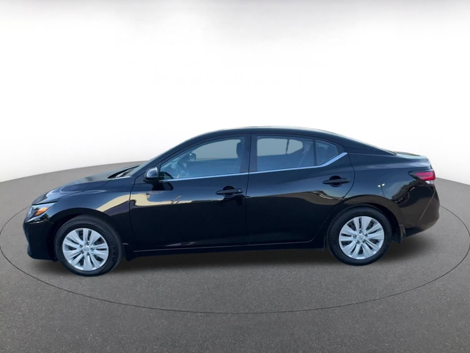 Thumbnail: 2024 Nissan Sentra - 9