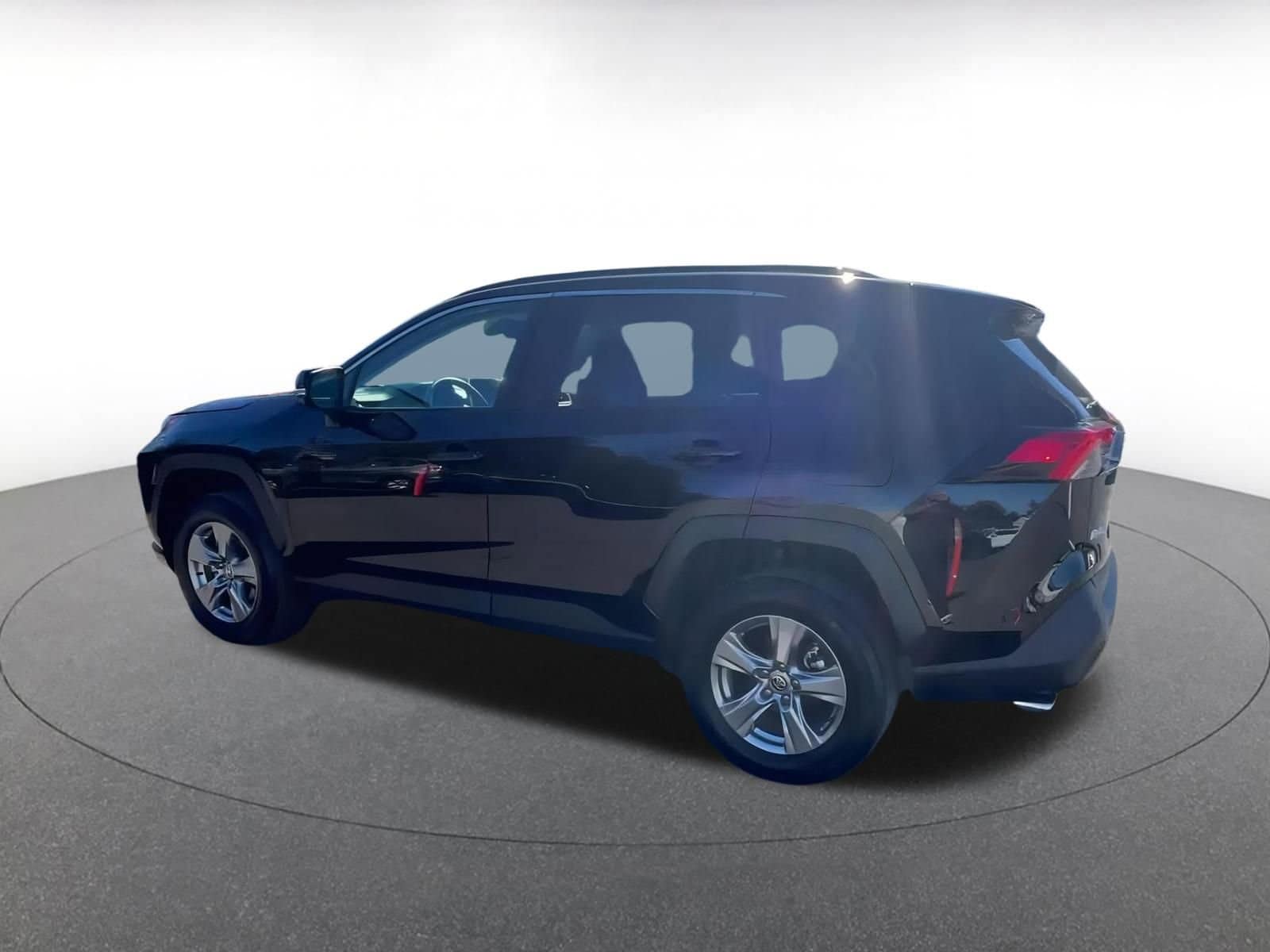 Thumbnail: 2025 Toyota RAV4 - 10