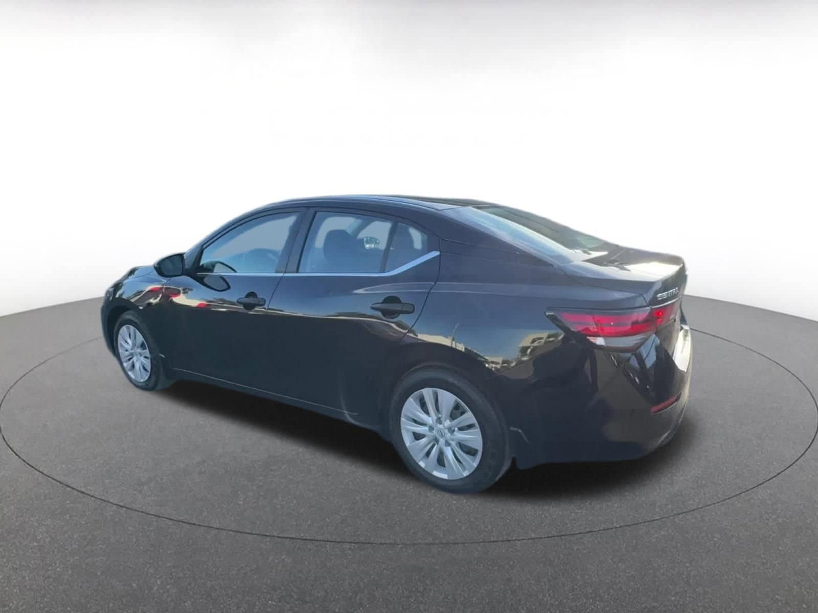 Thumbnail: 2024 Nissan Sentra - 10