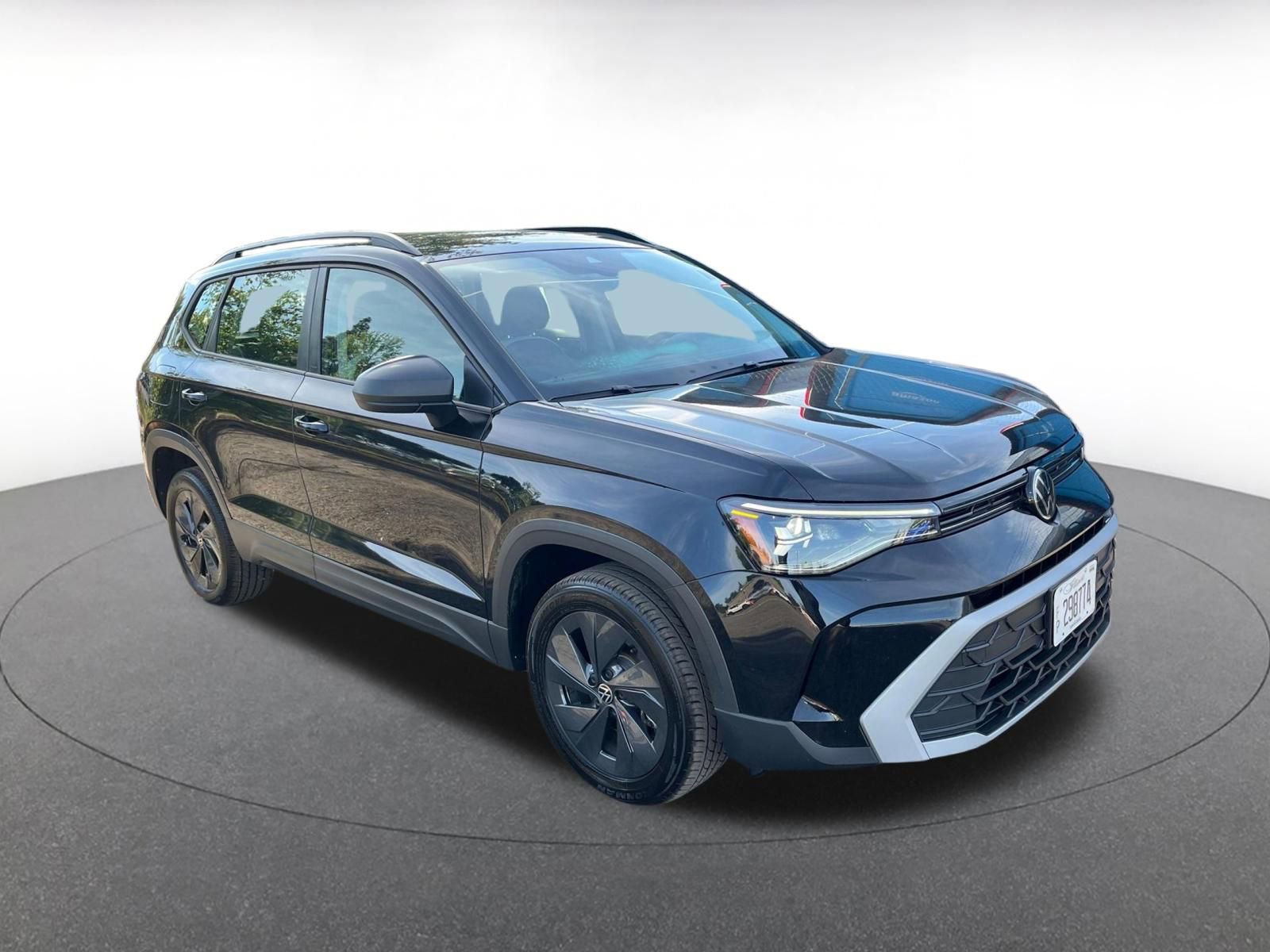 Thumbnail: 2025 Volkswagen Taos - 1