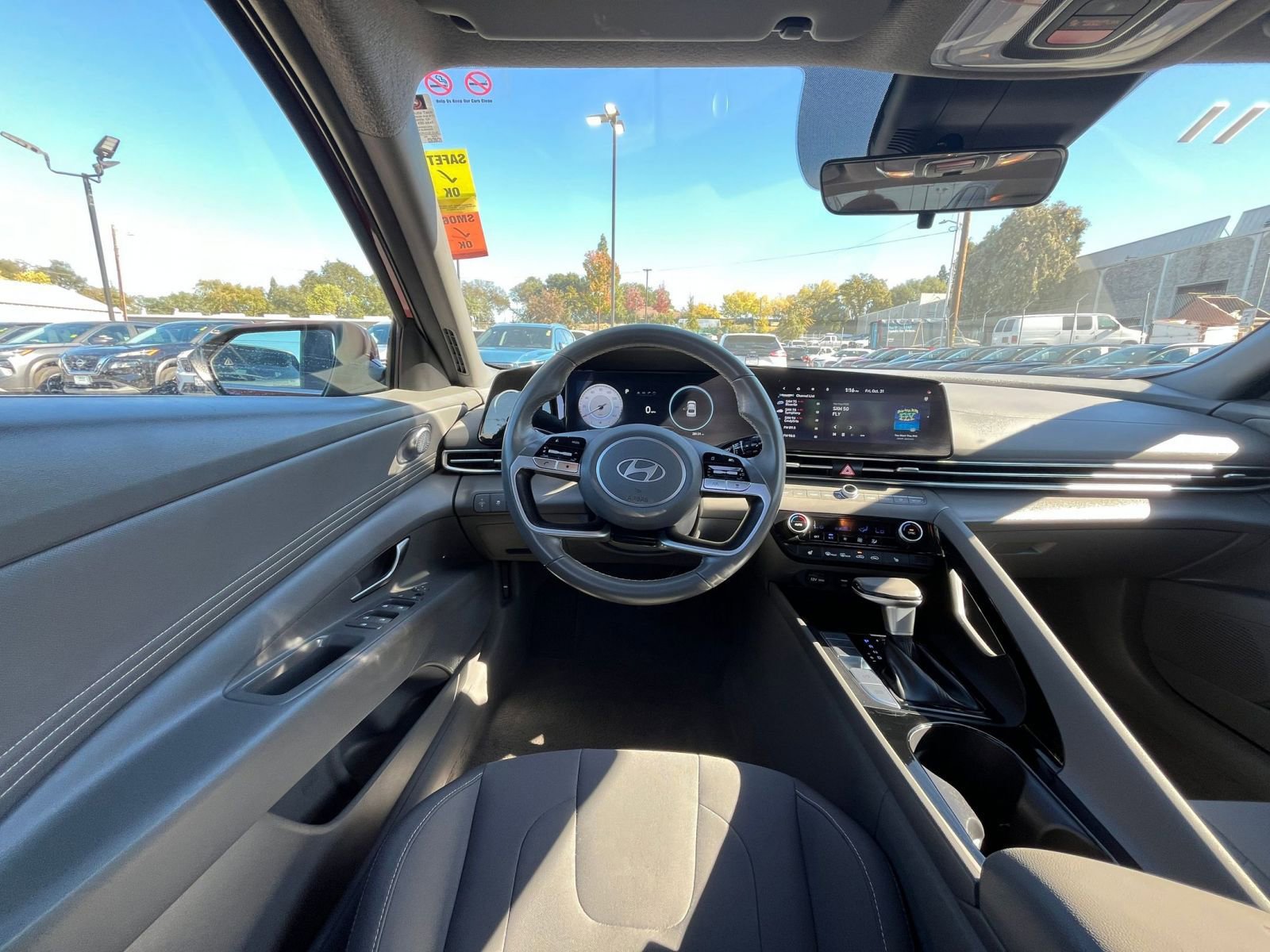 Thumbnail: 2025 Hyundai Elantra - 32