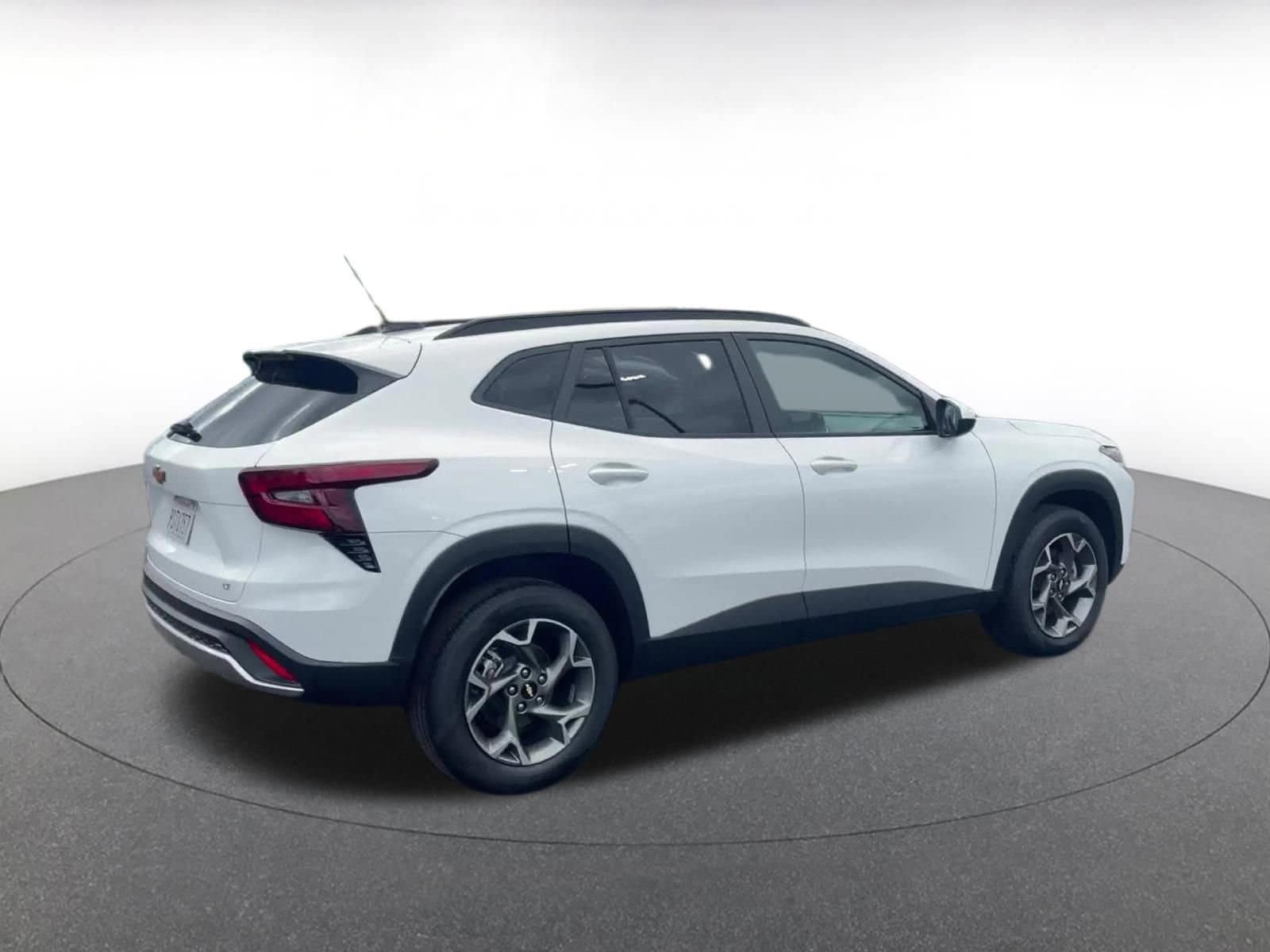 Thumbnail: 2025 Chevrolet Trax - 15