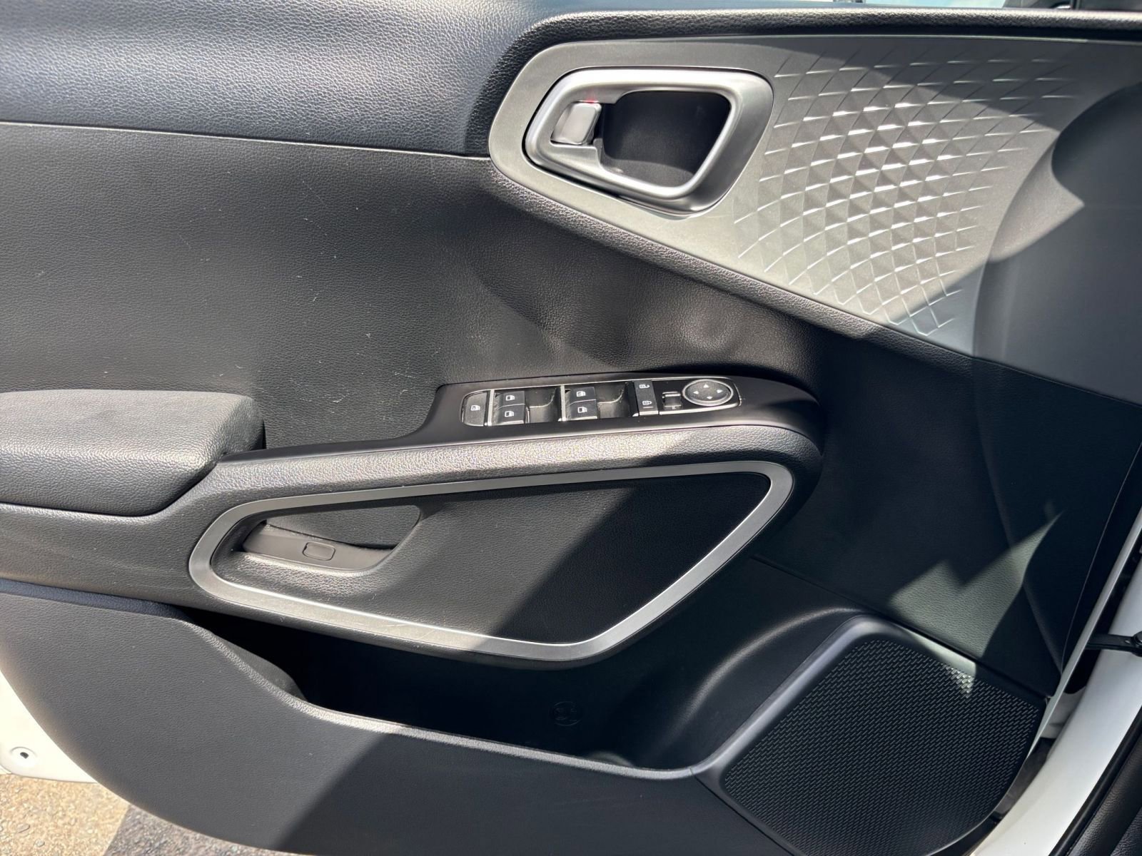 Thumbnail: 2025 Kia Soul - 18