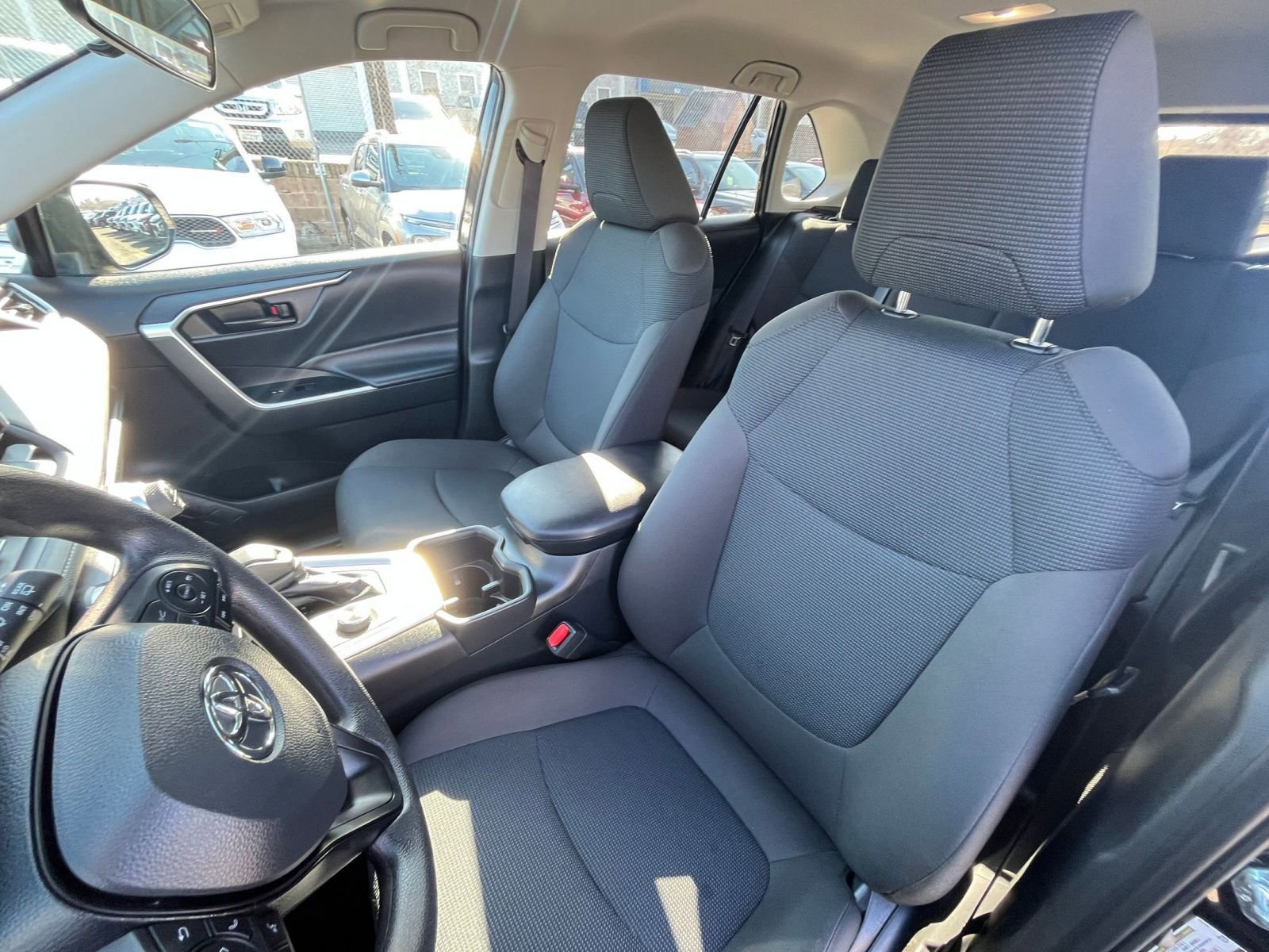 Thumbnail: 2025 Toyota RAV4 - 35