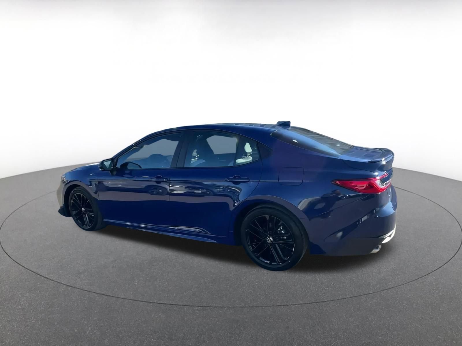 Thumbnail: 2025 Toyota Camry - 10