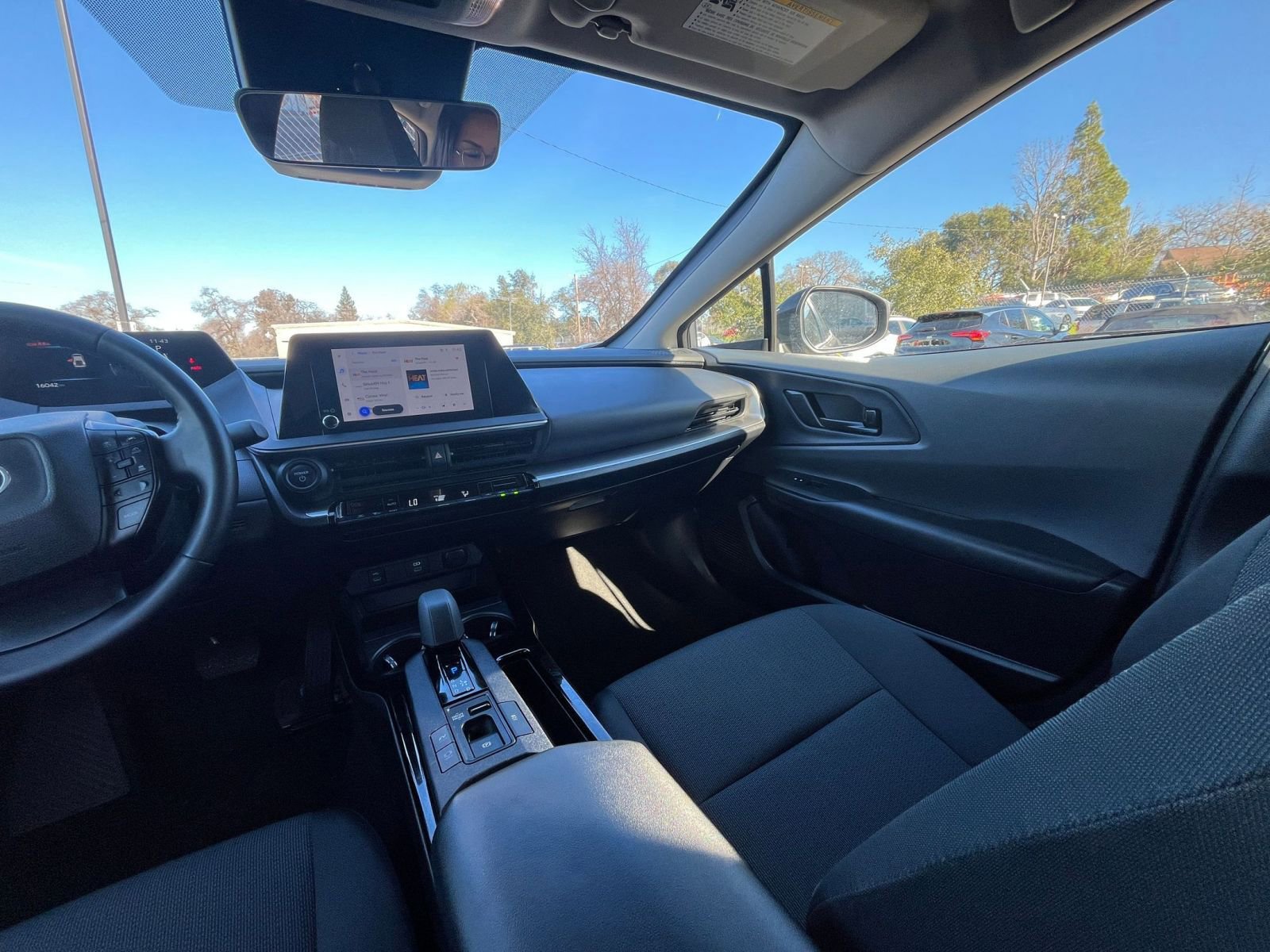 Thumbnail: 2025 Toyota Prius - 33