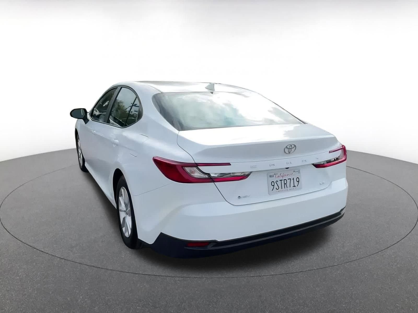 Thumbnail: 2025 Toyota Camry - 11