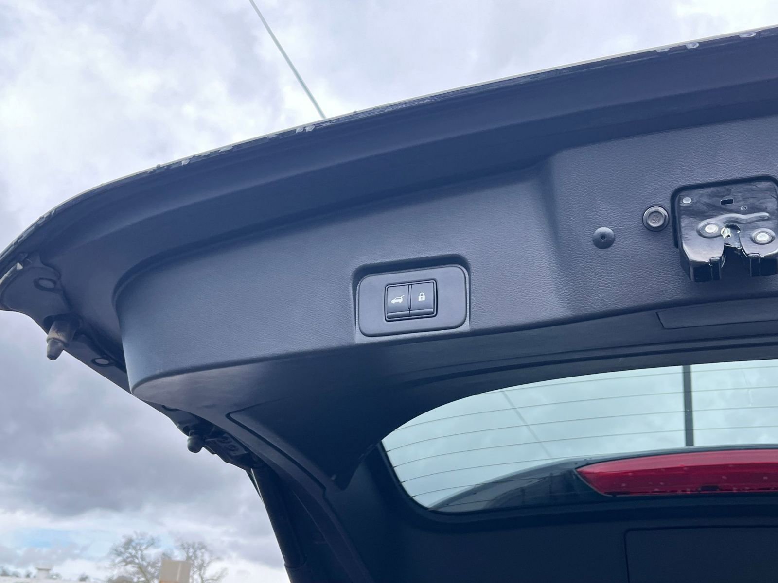 Thumbnail: 2025 Nissan Rogue - 23