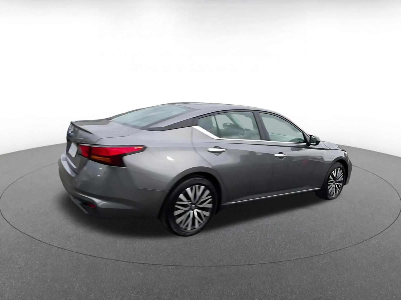 Thumbnail: 2025 Nissan Altima - 15