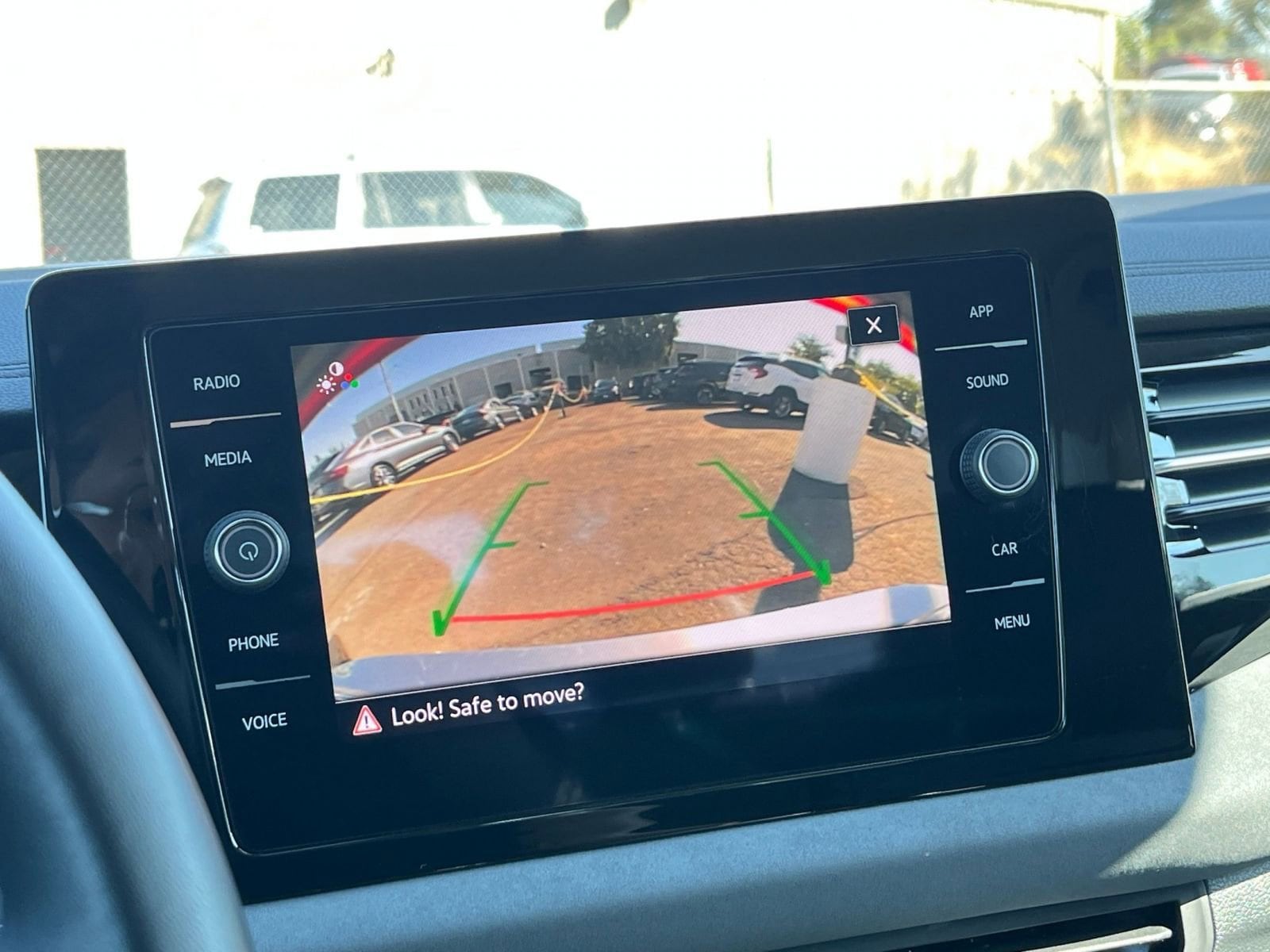 Thumbnail: 2025 Volkswagen Jetta - 17