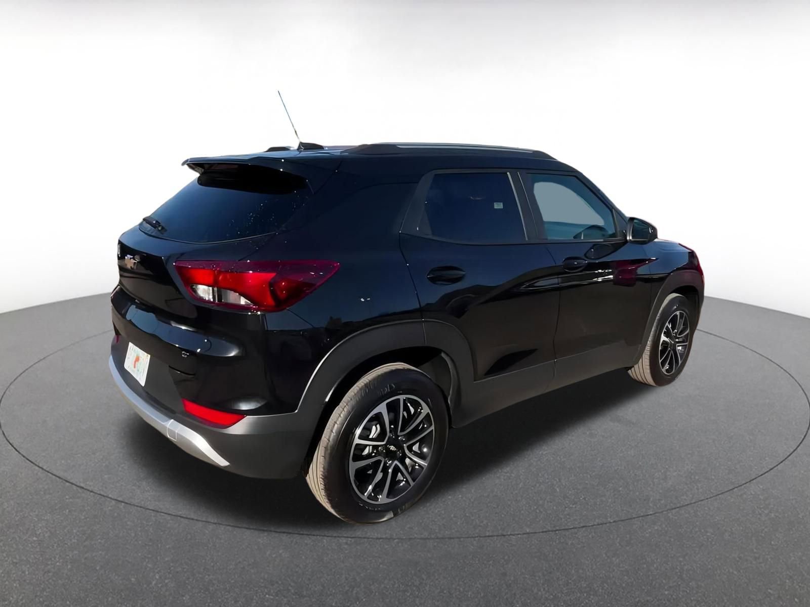 Thumbnail: 2025 Chevrolet TrailBlazer - 15