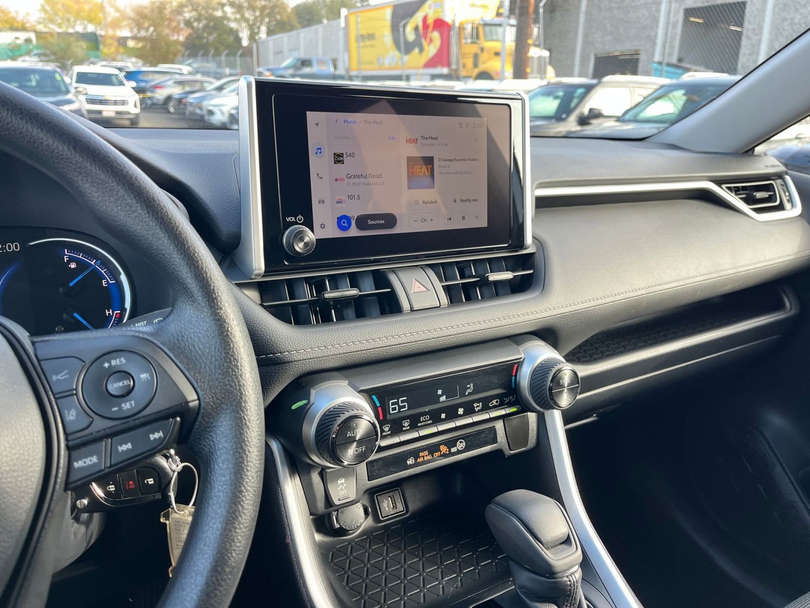 Thumbnail: 2025 Toyota RAV4 - 18