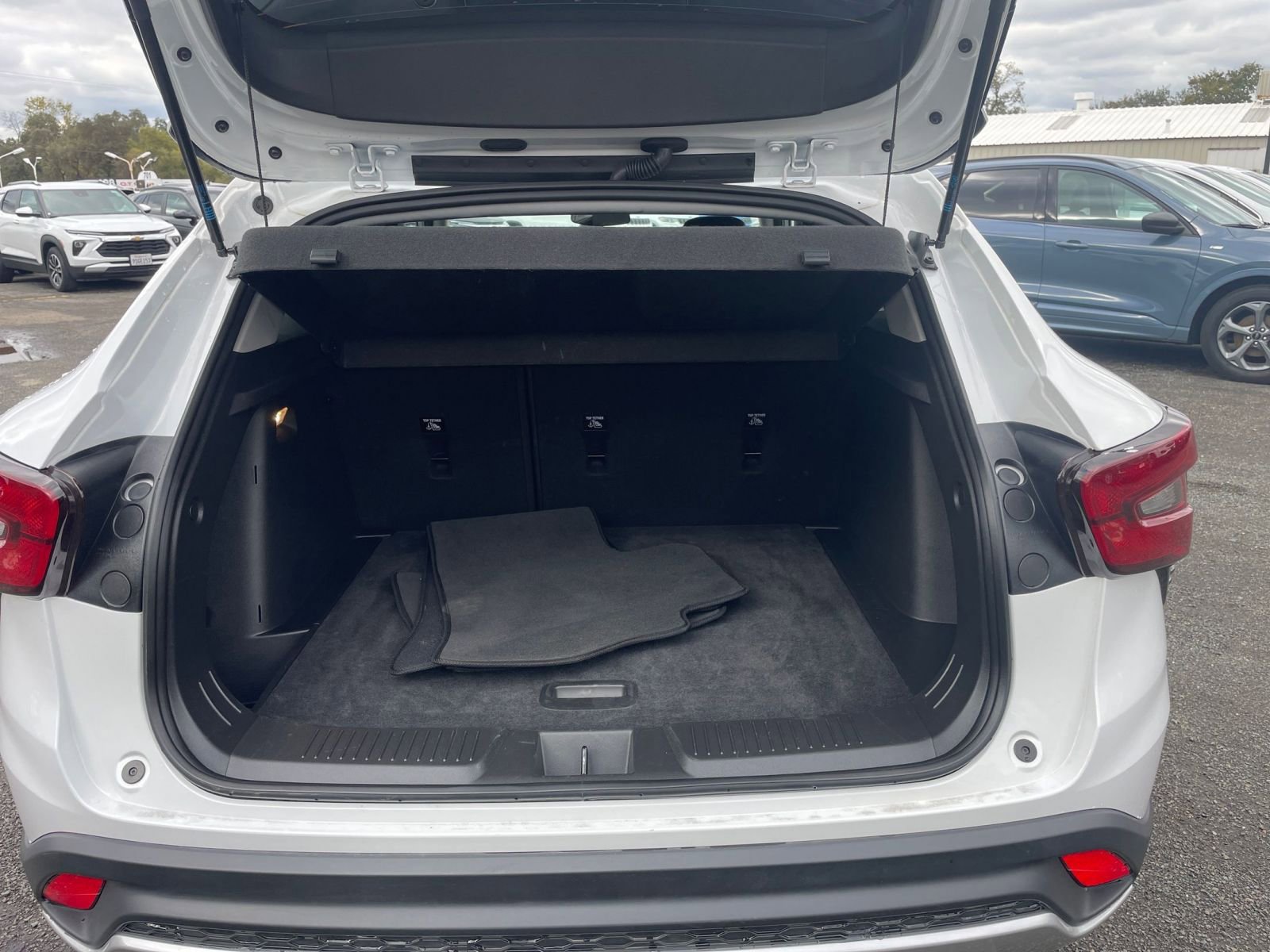 Thumbnail: 2025 Chevrolet Trax - 31