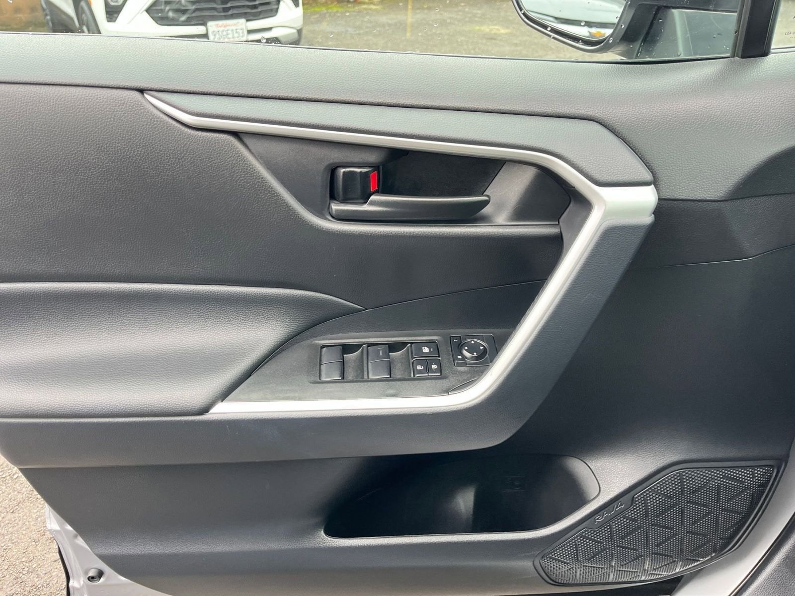 Thumbnail: 2025 Toyota RAV4 - 20