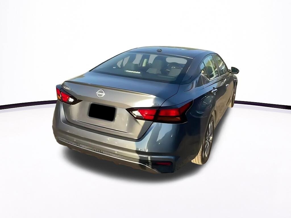 Thumbnail: 2025 Nissan Altima - 14
