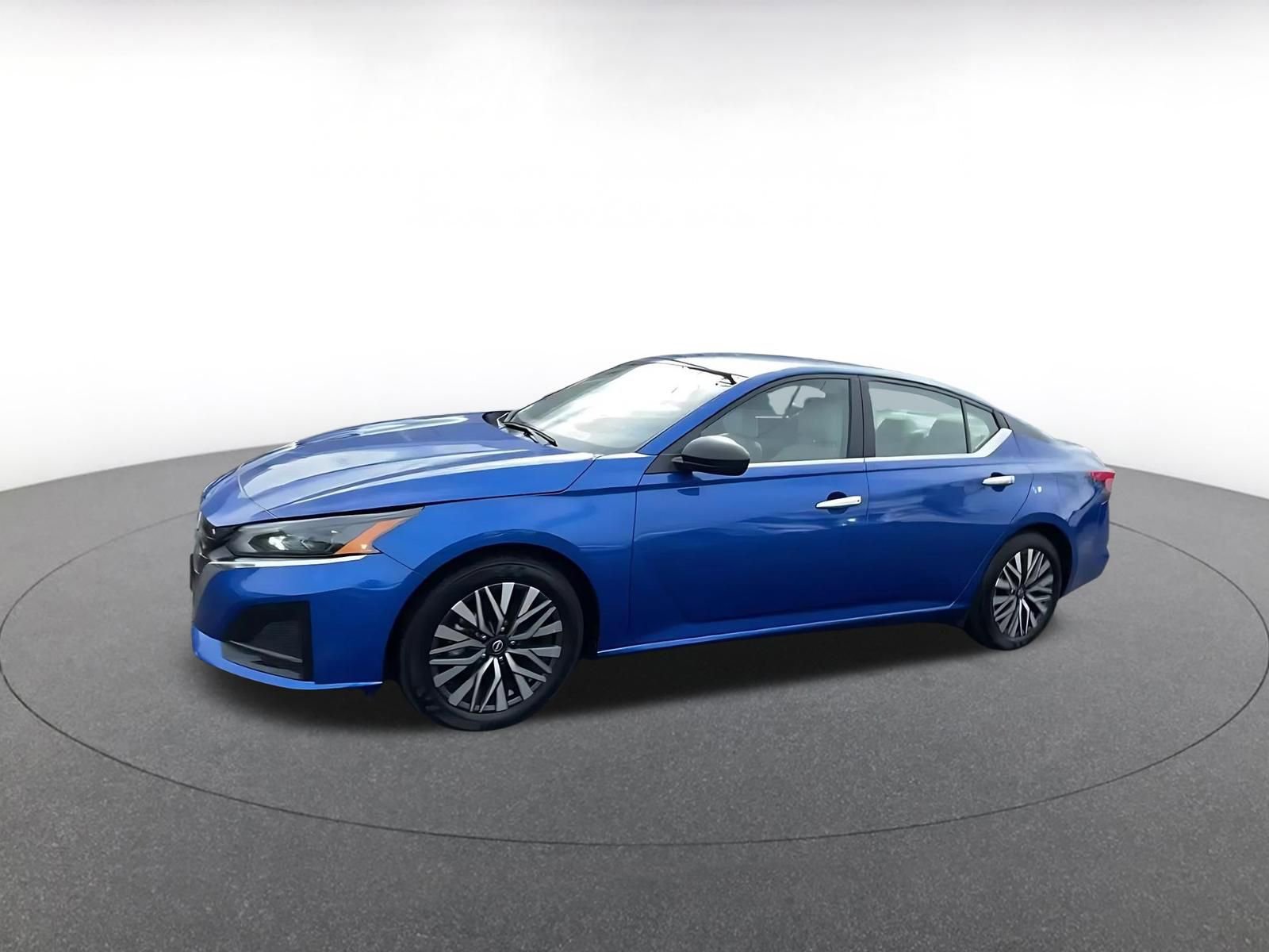 Thumbnail: 2025 Nissan Altima - 8