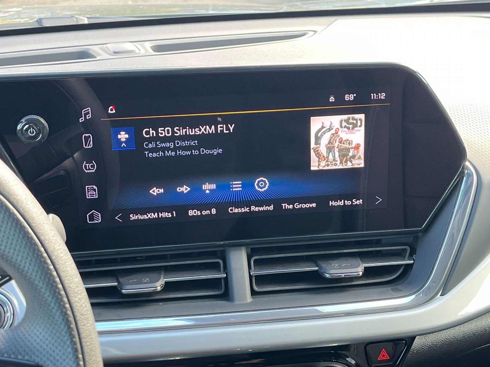 Thumbnail: 2025 Chevrolet Trax - 21