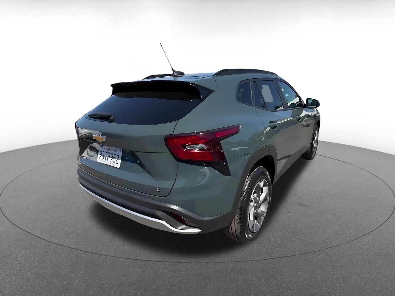 Thumbnail: 2025 Chevrolet Trax - 15