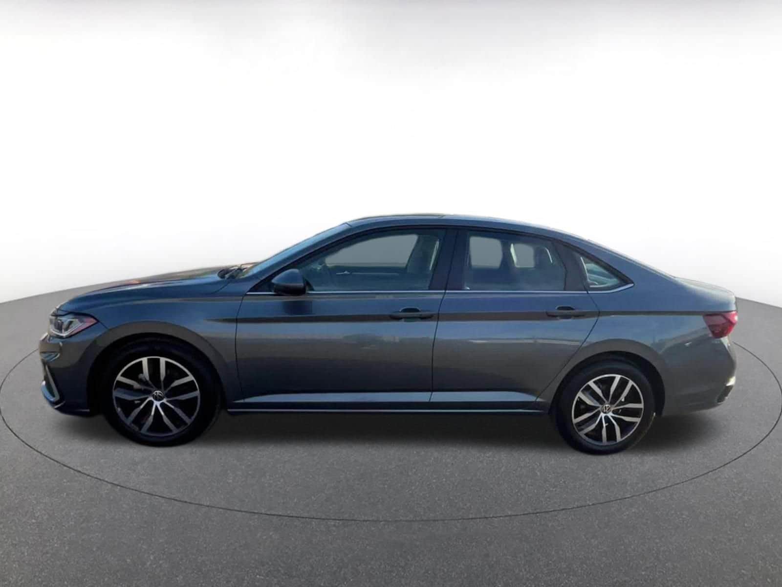 Thumbnail: 2025 Volkswagen Jetta - 9