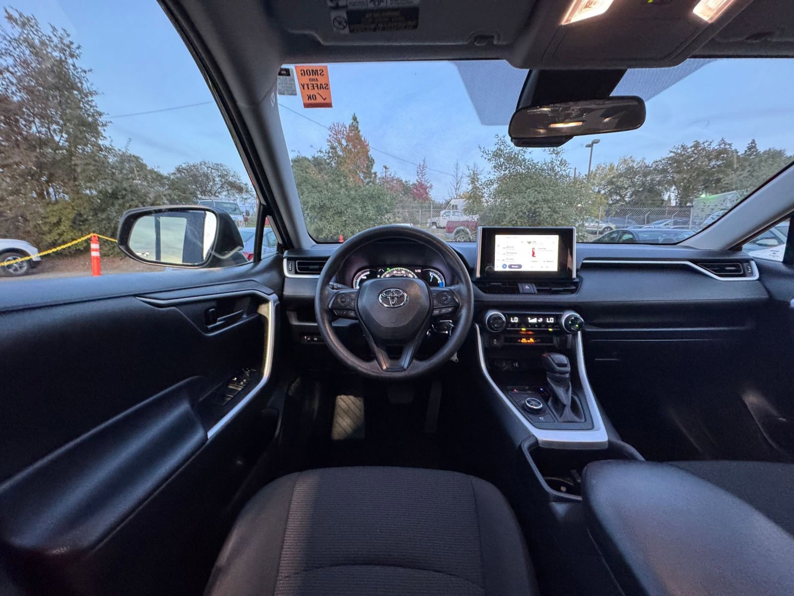 Thumbnail: 2025 Toyota RAV4 - 33