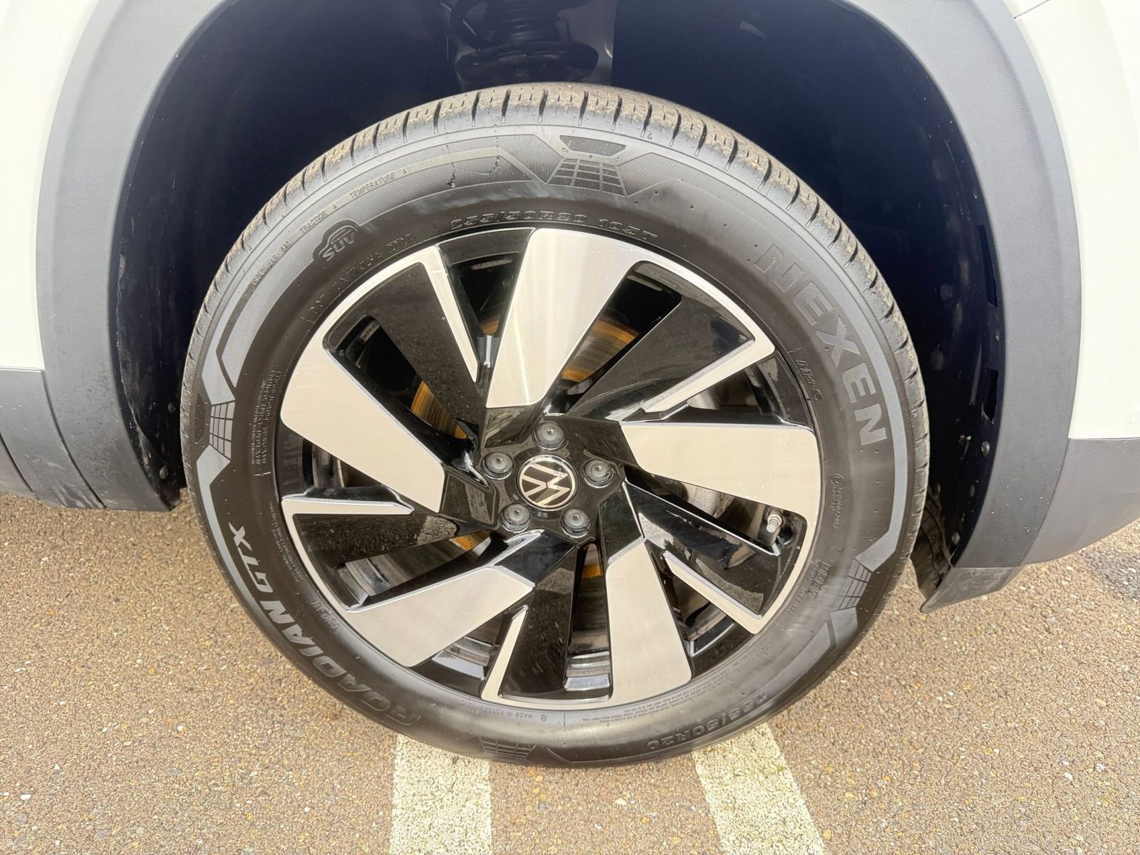 Thumbnail: 2025 Volkswagen Atlas - 30