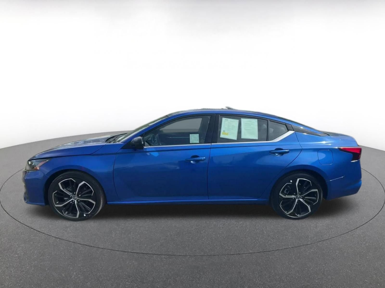 Thumbnail: 2025 Nissan Altima - 9