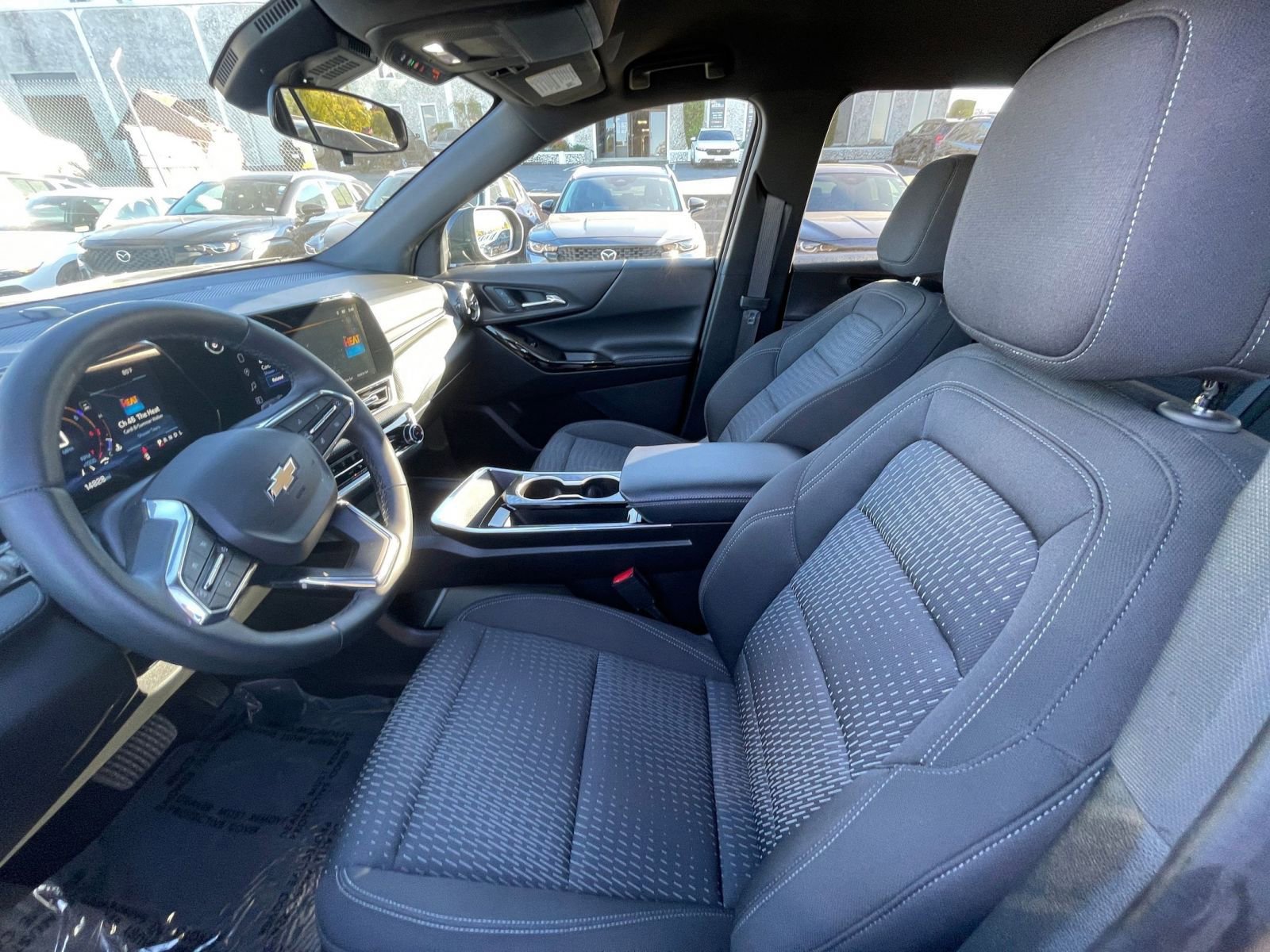 Thumbnail: 2025 Chevrolet Equinox - 25