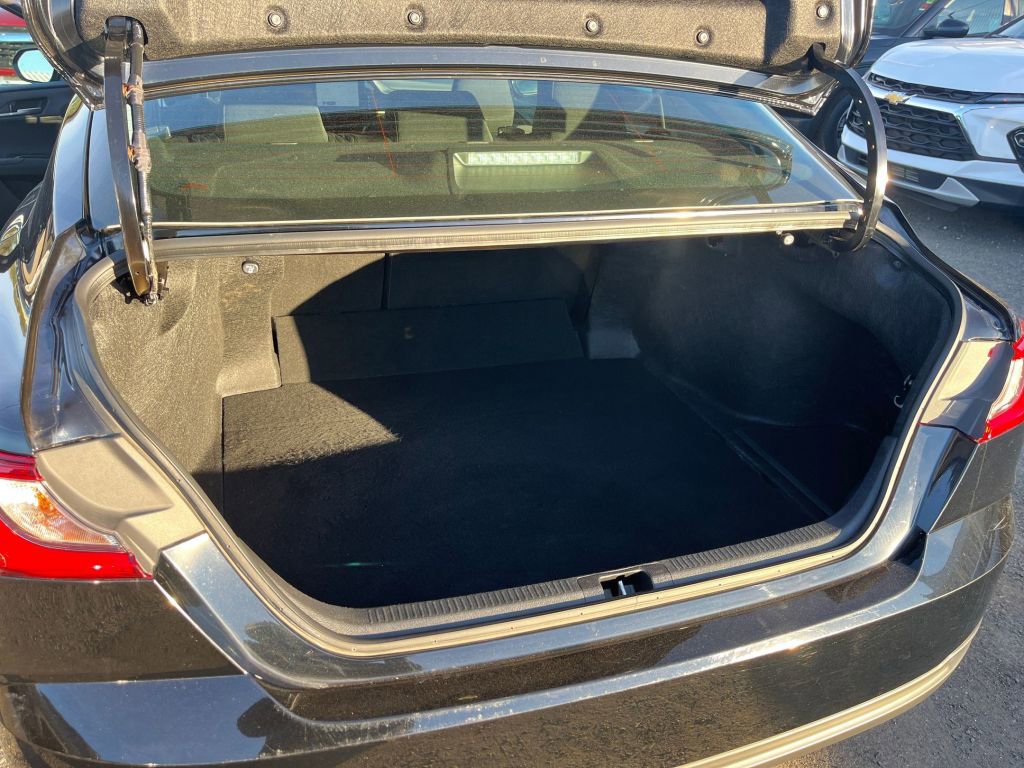 Thumbnail: 2025 Toyota Camry - 28