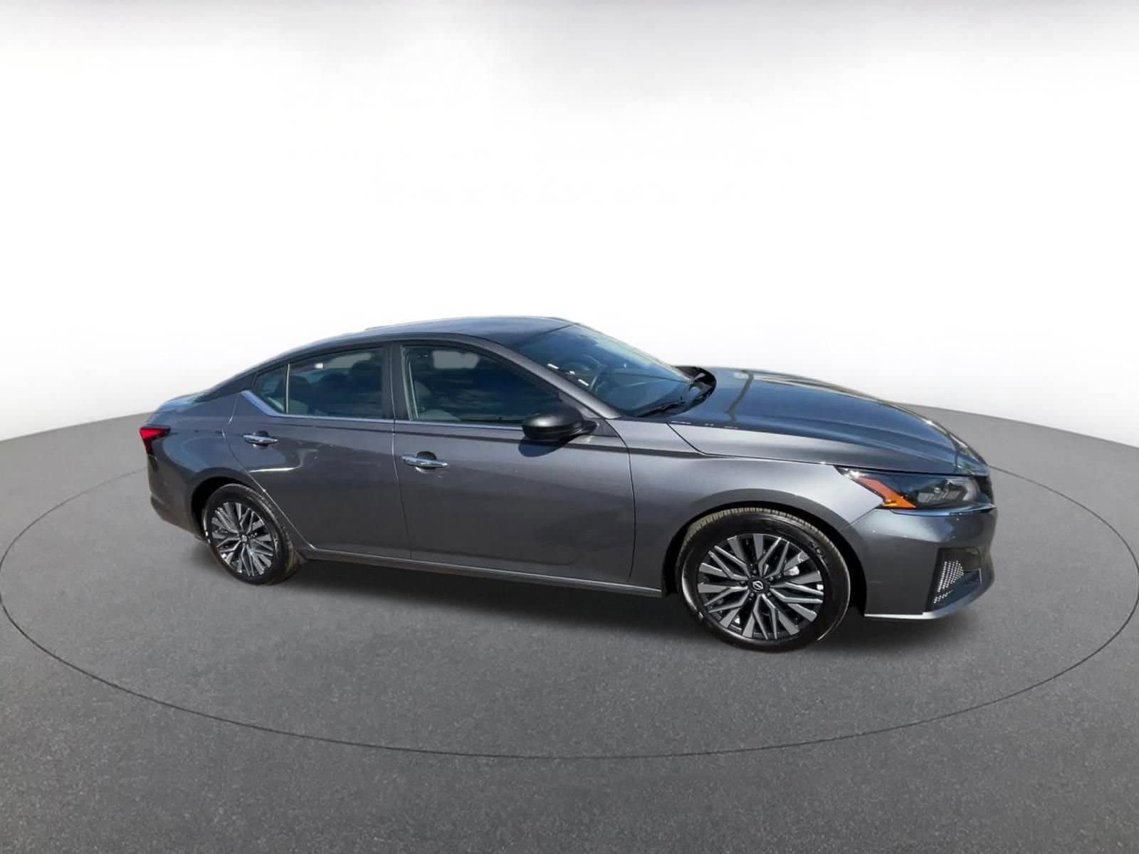 Thumbnail: 2025 Nissan Altima - 2