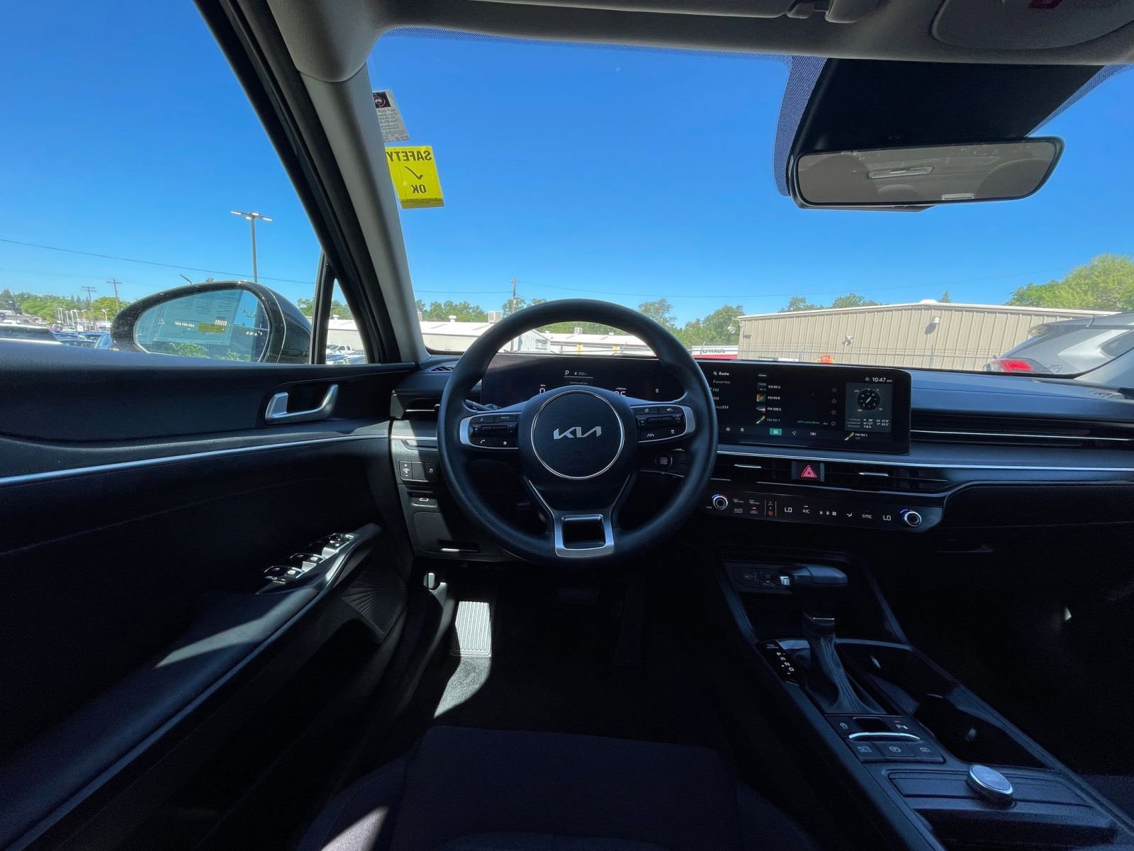 Thumbnail: 2025 Kia K5 - 33