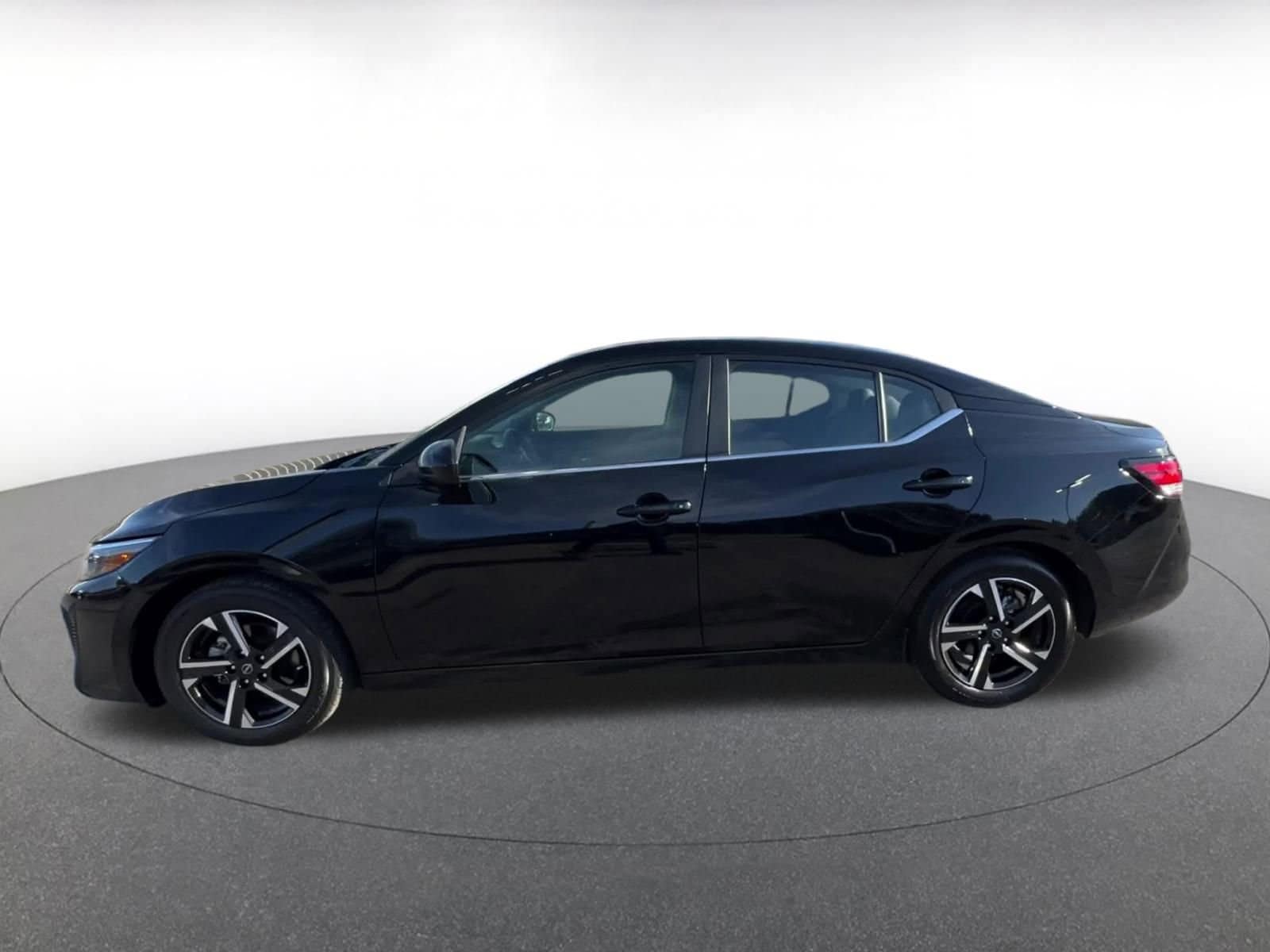 Thumbnail: 2024 Nissan Sentra - 9