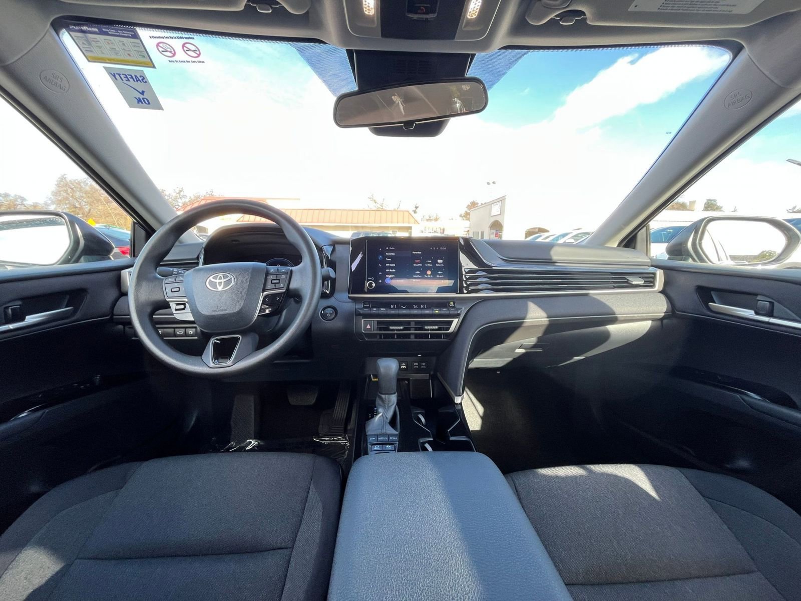 Thumbnail: 2025 Toyota Camry - 32