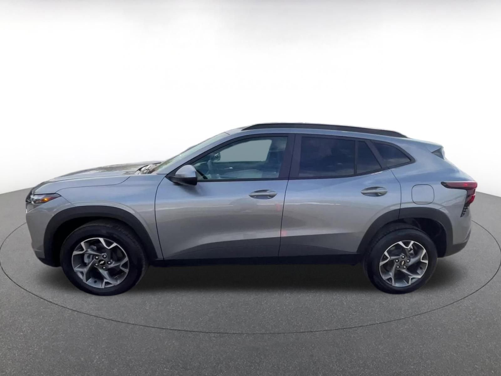 Thumbnail: 2025 Chevrolet Trax - 9